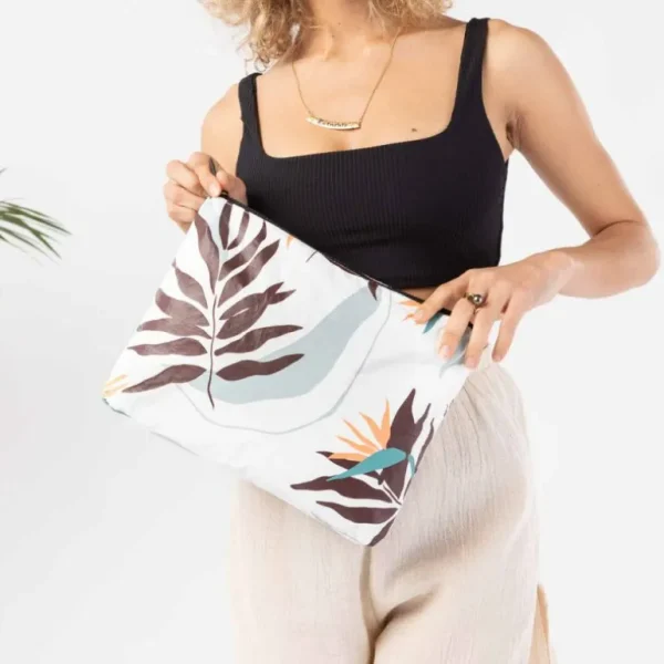 aloha_mid_painted_birds_p_1.webp Aloha Mid Painted Birds Pouch In Cool<Women Toiletry Bags | Cosmetic Bags