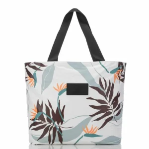 Aloha Painted Birds Day Tripper In Cool Luggage And Bags< Shopping Totes | Beach Bags