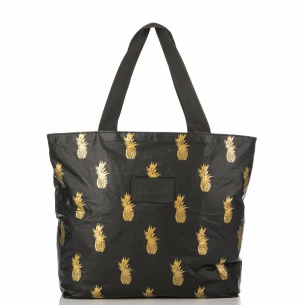 Aloha Pineapple Royale Day Tripper In Gold On Black< Shopping Totes | Beach Bags