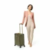 Briggs & Riley Baseline Global Carry-on Spinner< Suitcases | Carry On