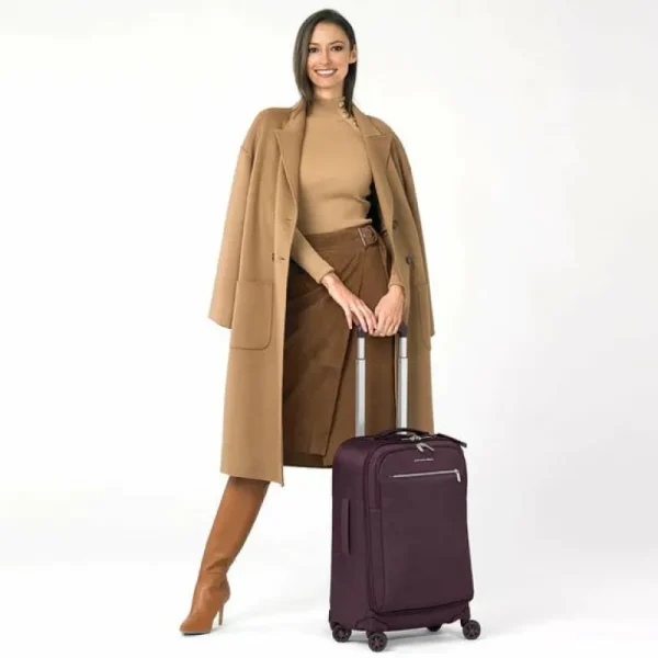 Briggs & Riley Rhapsody 22" Carry-On Spinner< Suitcases | Travel Bags