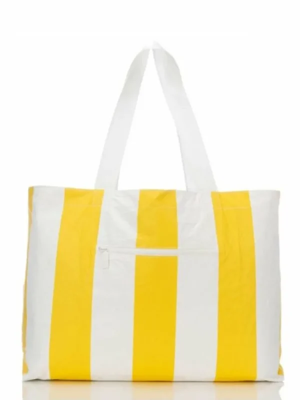 Aloha Luggage And Bags Riviera Grande Day Tripper In Citrus/White< Shopping Totes | Beach Bags