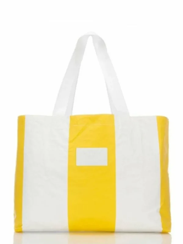 Aloha Luggage And Bags Riviera Grande Day Tripper In Citrus/White< Shopping Totes | Beach Bags