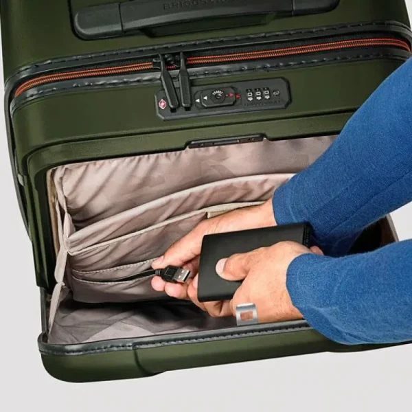 Briggs & Riley Travel Bags Torq Domestic Carry-On Spinner< Suitcases | Carry On