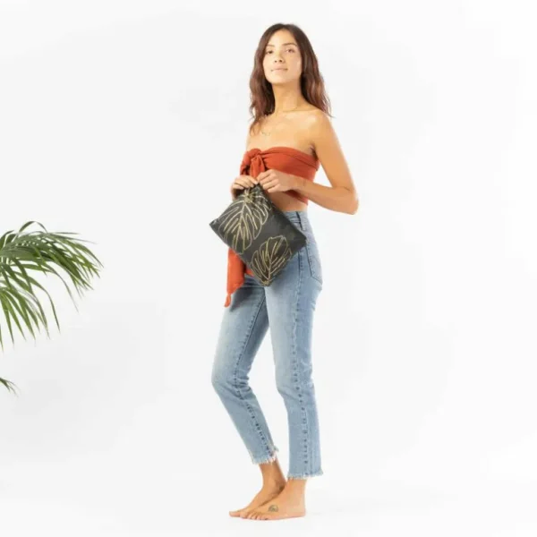 Aloha Women's Mid Lānai Pouch In Gold On Black<Women Toiletry Bags | Cosmetic Bags